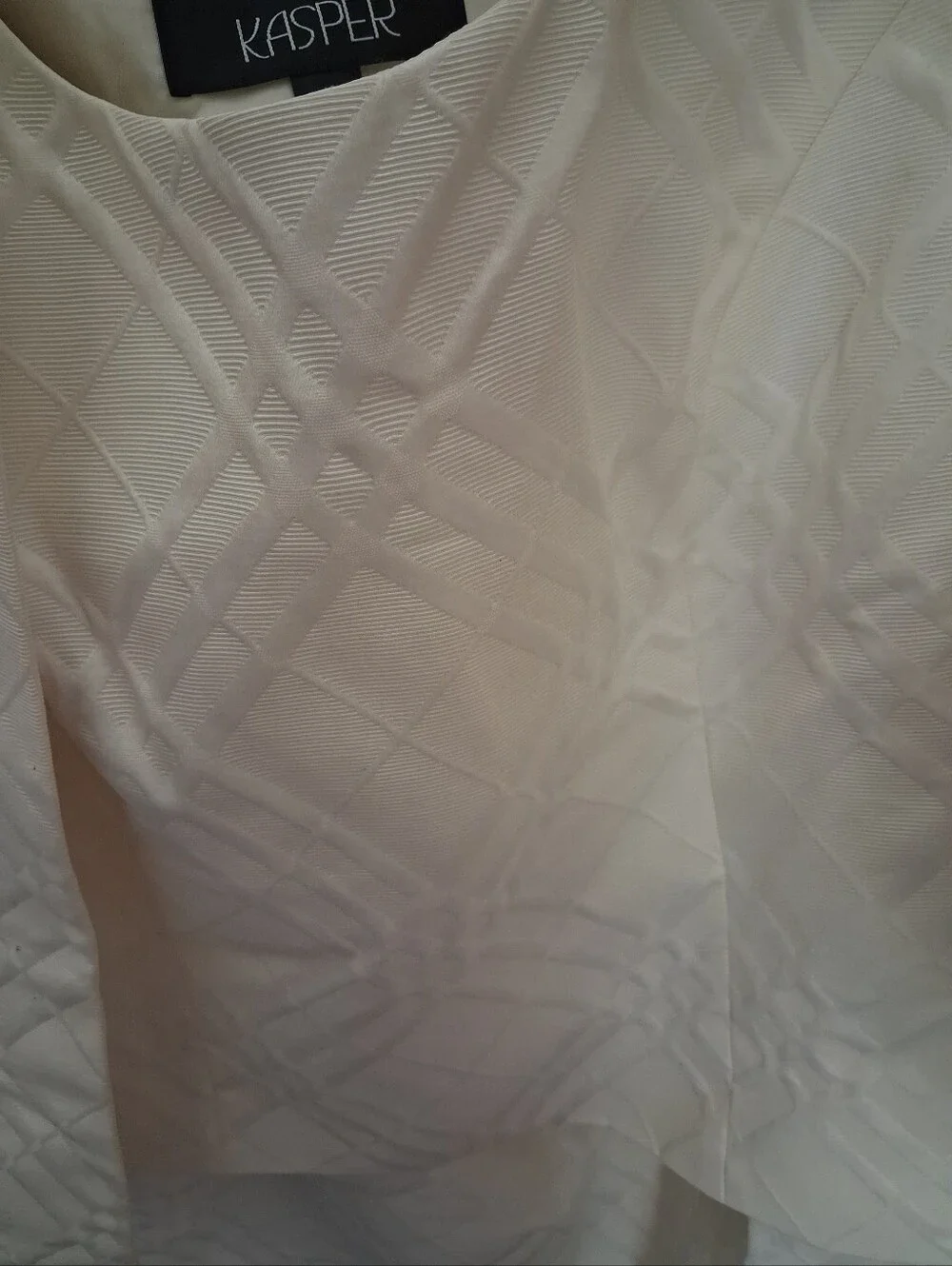 Kasper Cream Quilted 3 Pc Blazer, Sleeveless Shell With Pencil Skirt Size 10